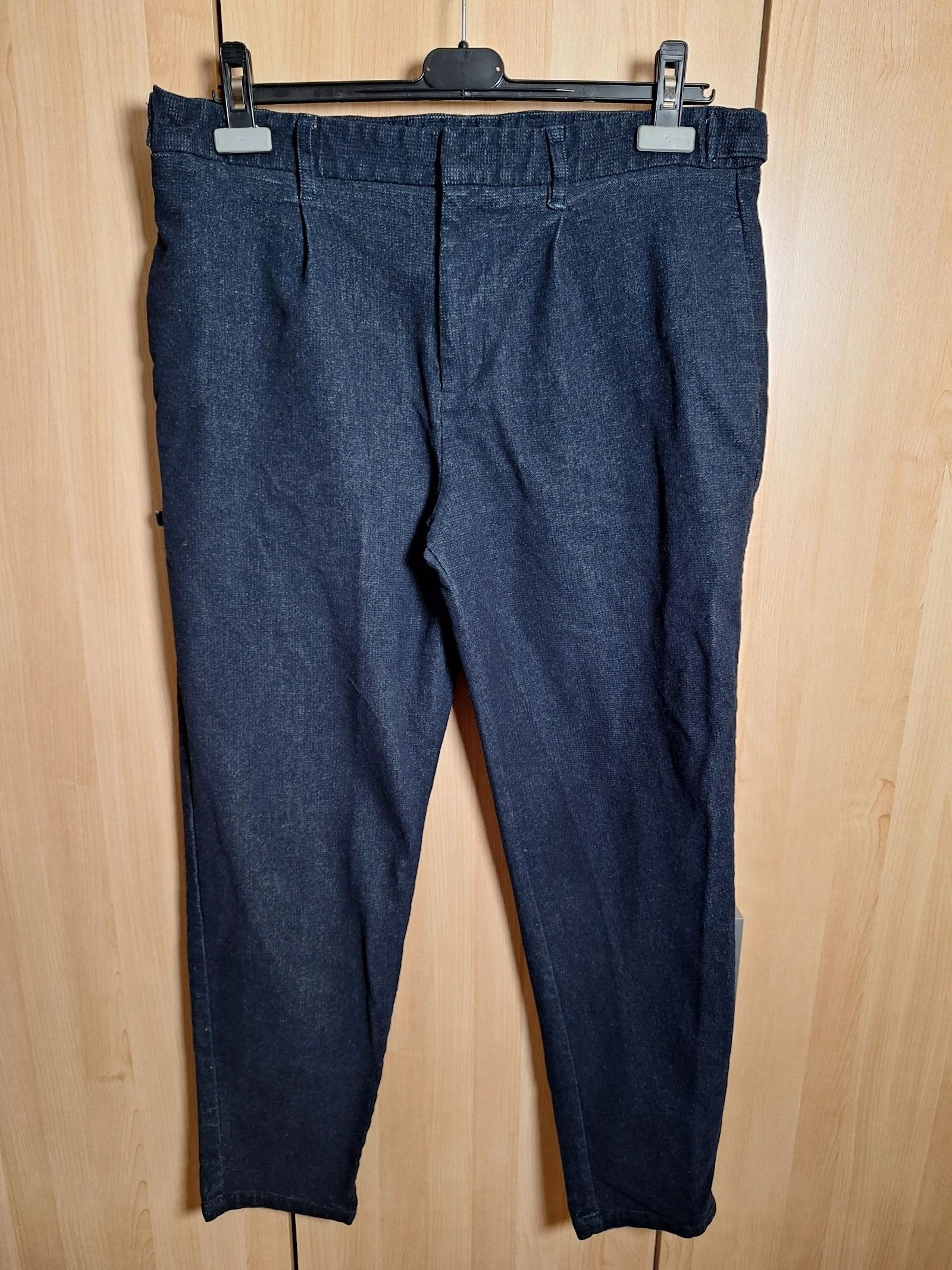 Pantalon chino style denim Devred taille 46 bleu marine pinces